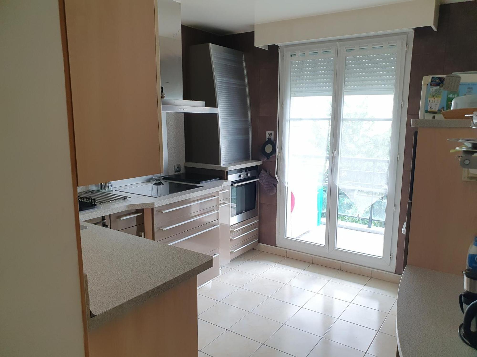Appartement Residentiel Au Vert Et Au Frais Montigny-le-Bretonneux Extérieur photo
